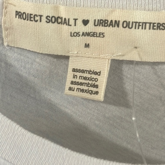 URBAN Outfitters very friendly tee -M New - Picture 5 of 9